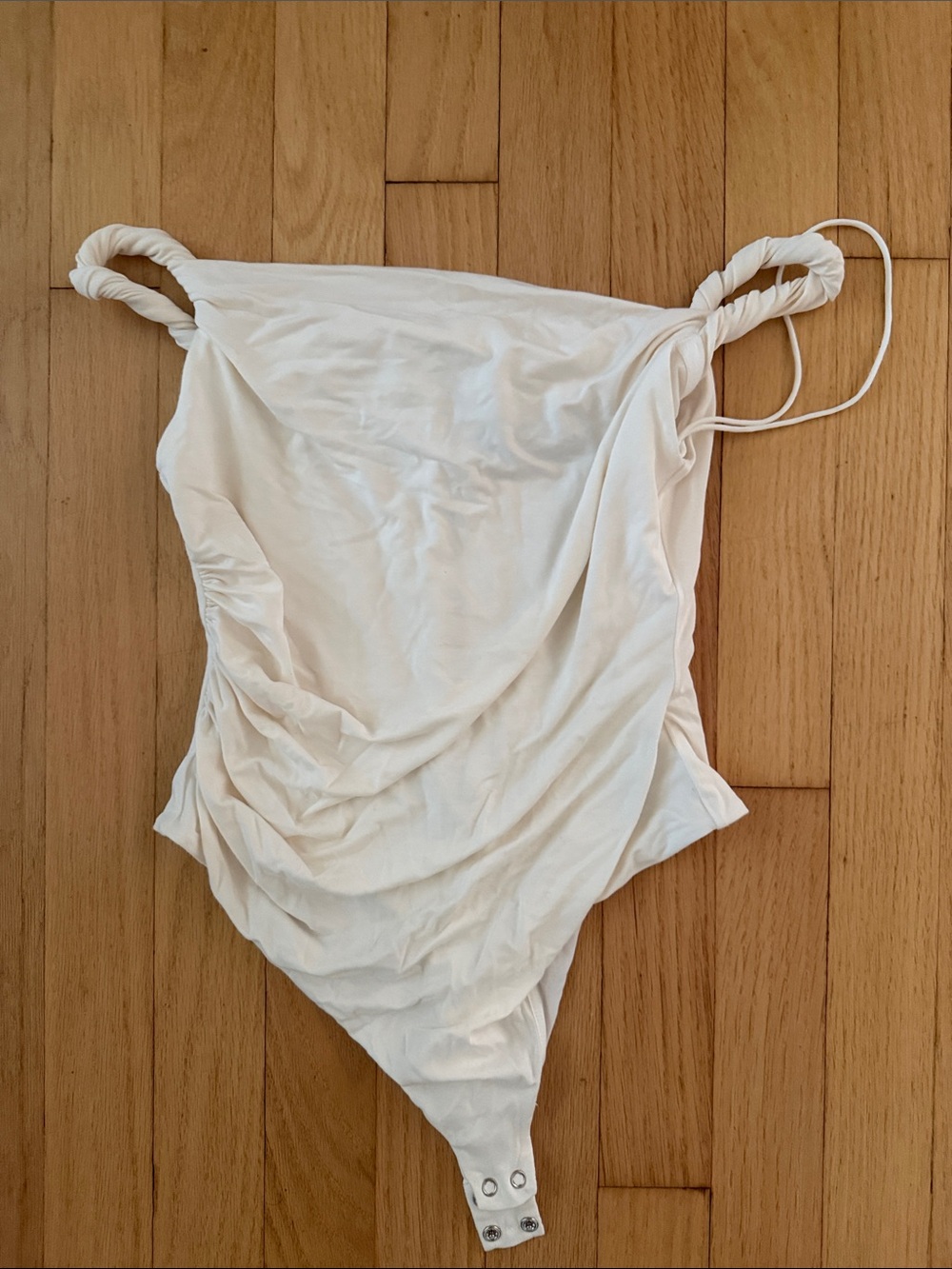 Alice + Olivia Cream Twist-Strap Bodysuit